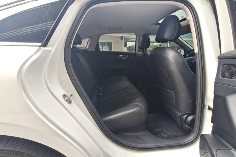 Used Roewe D7 2025 DMH 125km World Champion Edition Interior 3