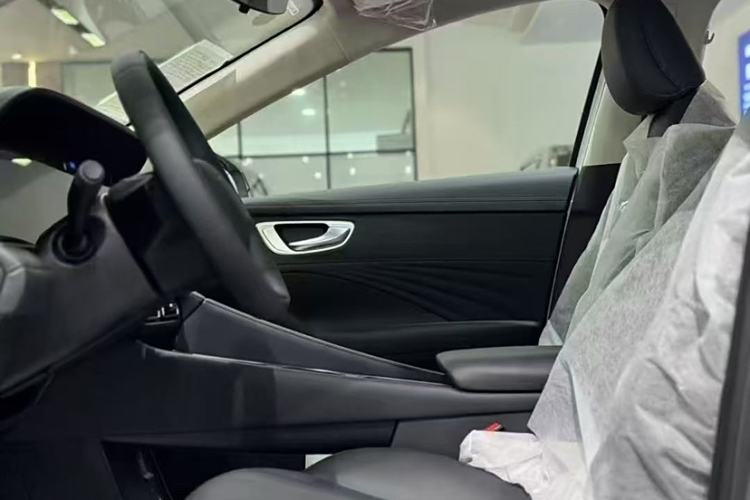 Used Roewe D7 2025 DMH 125km World Champion Edition Interior 3