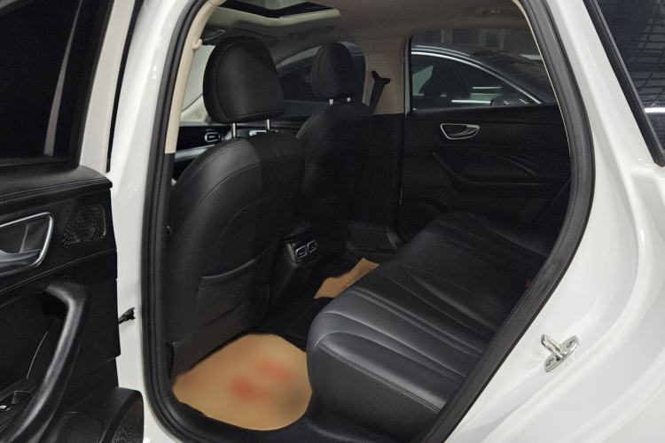 Used Roewe D7 2025 DMH 125km World Champion Edition Interior 4