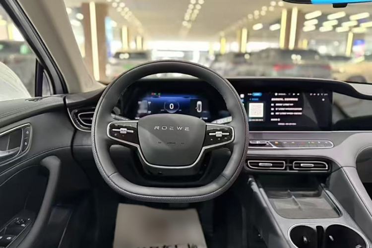 Used Roewe D7 2025 DMH 125km World Champion Edition Interior 4