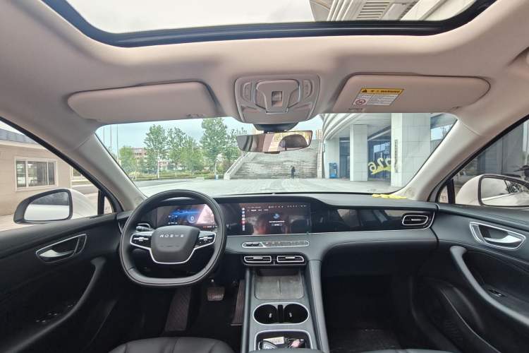 Used Roewe D7 2025 DMH 125km World Champion Edition Interior 6