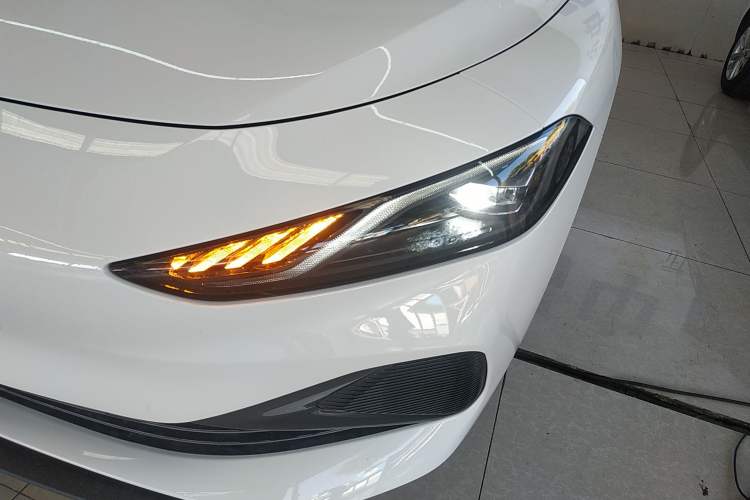 Used Roewe D7 2025 DMH 125km World Champion Edition Left Front Headlight
