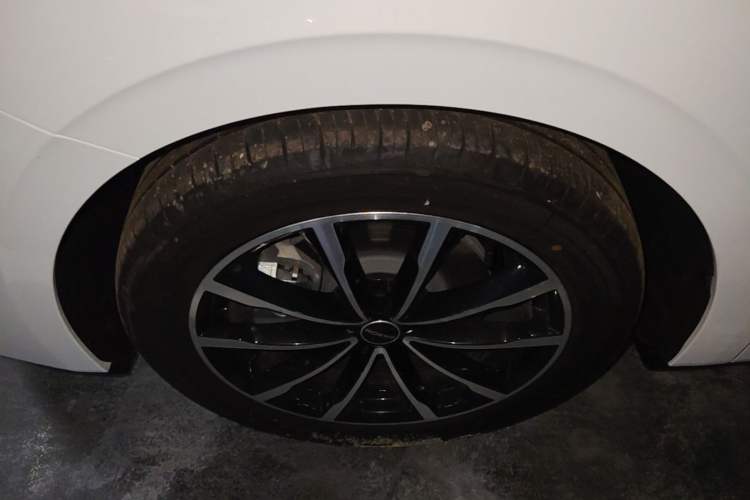 Used Roewe D7 2025 DMH 125km World Champion Edition Left Front Wheel Hub
