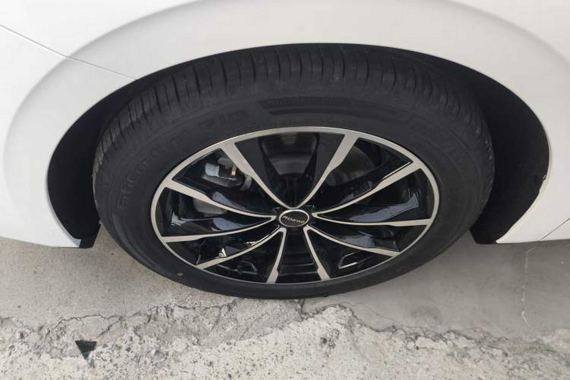 Used Roewe D7 2025 DMH 125km World Champion Edition Left Front Wheel Hub