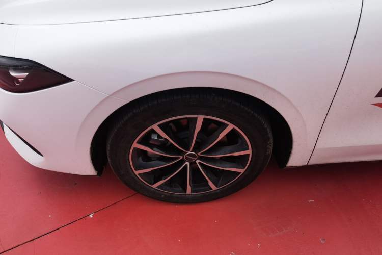 Used Roewe D7 2025 DMH 125km World Champion Edition Left Front Wheel Hub