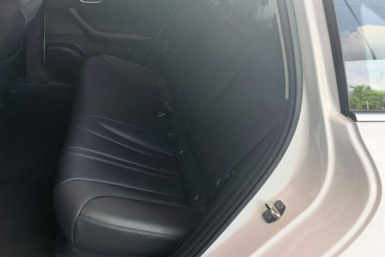 Used Roewe D7 2025 DMH 125km World Champion Edition Left Rear Seat