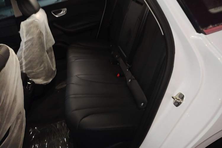 Used Roewe D7 2025 DMH 125km World Champion Excellence Edition Left Rear Seat