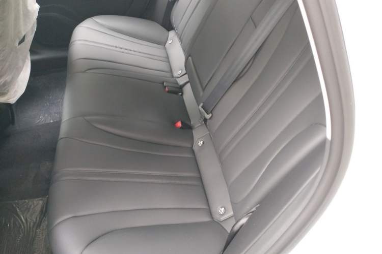 Used Roewe D7 2025 DMH 125km World Champion Edition Left Rear Seat