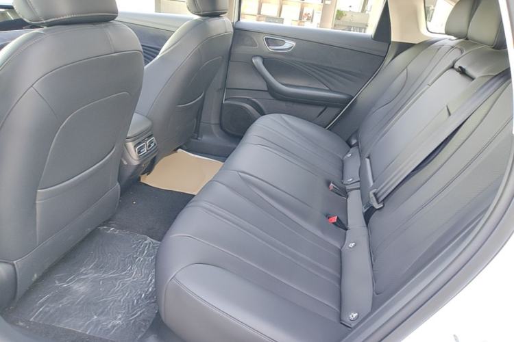 Used Roewe D7 2025 DMH 125km World Champion Excellence Edition Left Rear Seat
