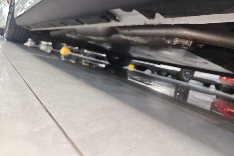 Used Roewe D7 2025 DMH 125km World Champion Edition Left Side Sill