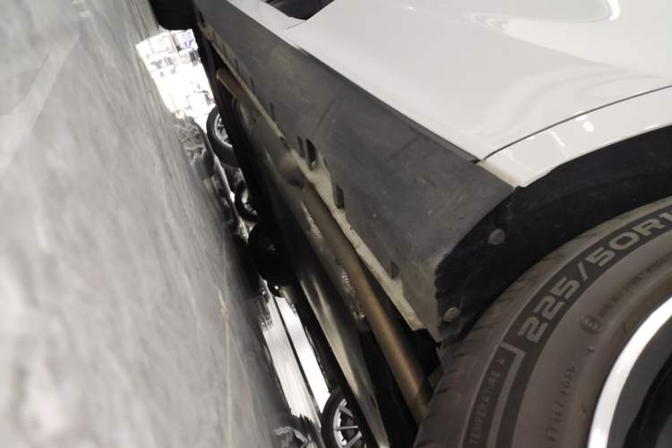 Used Roewe D7 2025 DMH 125km World Champion Edition Left Side Sill