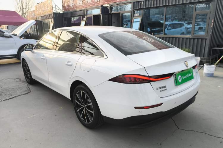 Used Roewe D7 2025 DMH 125km World Champion Edition Rear Left 45 Deg