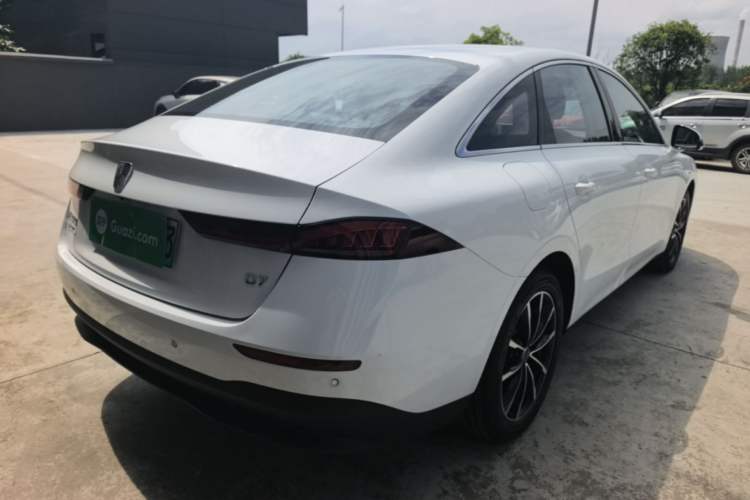 Used Roewe D7 2025 DMH 125km World Champion Edition Rear Right 45 Deg