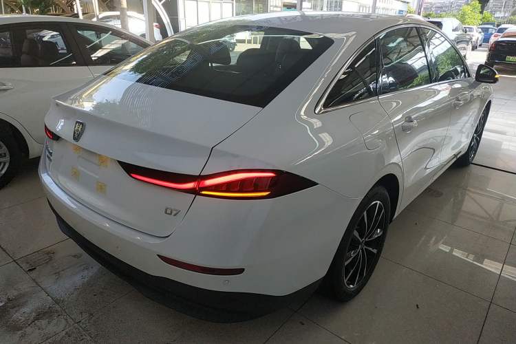 Used Roewe D7 2025 DMH 125km World Champion Edition Rear Right 45 Deg