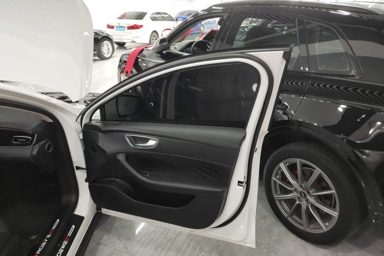 Used Roewe D7 2025 DMH 125km World Champion Edition Right Front Door Interior