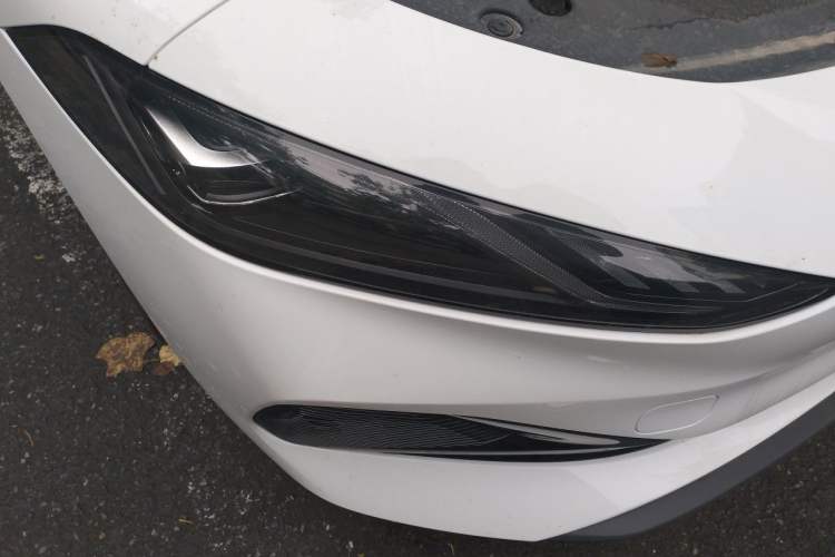 Used Roewe D7 2025 DMH 125km World Champion Edition Right Front Headlight