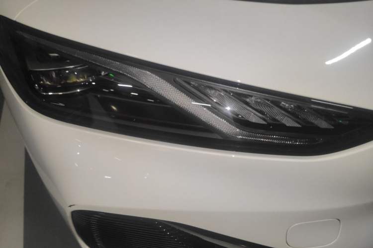 Used Roewe D7 2025 DMH 125km World Champion Edition Right Front Headlight