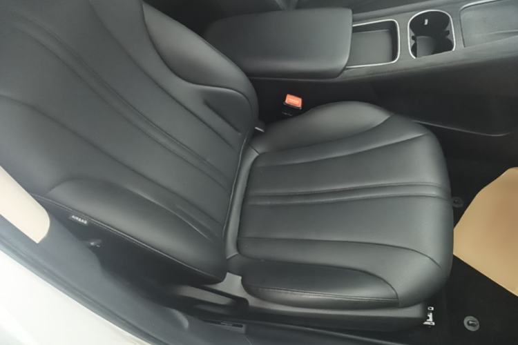 Used Roewe D7 2025 EV 510km Rear-Drive Navigation Edition Right Front Seat
