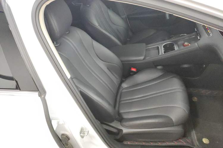 Used Roewe D7 2025 DMH 125km World Champion Edition Right Front Seat