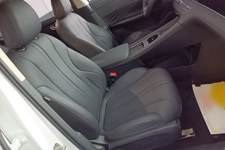 Used Roewe D7 2025 DMH 125km World Champion Edition Right Front Seat