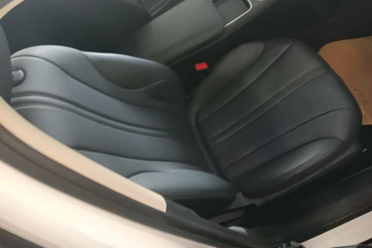 Used Roewe D7 2025 EV 510km Rear-Drive Navigation Edition Right Front Seat