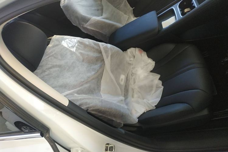 Used Roewe D7 2025 DMH 125km World Champion Edition Right Front Seat