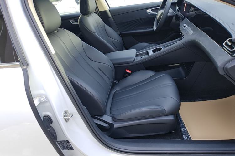 Used Roewe D7 2025 DMH 125km World Champion Excellence Edition Right Front Seat