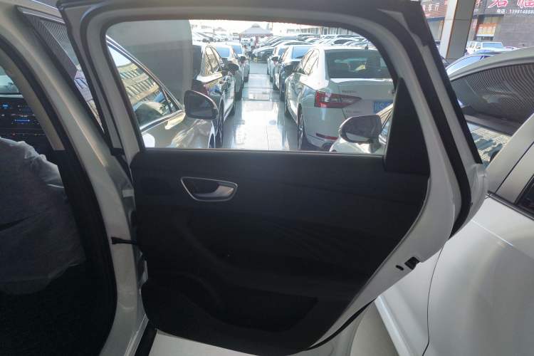 Used Roewe D7 2025 DMH 125km World Champion Excellence Edition Right Rear Door Interior