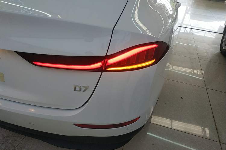 Used Roewe D7 2025 DMH 125km World Champion Edition Right Rear Taillight