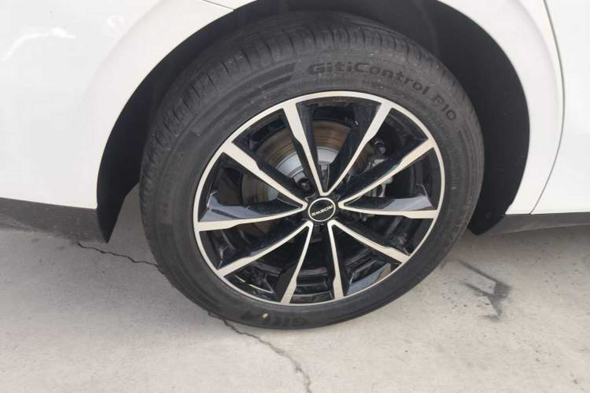 Used Roewe D7 2025 DMH 125km World Champion Edition Right Rear Wheel Hub
