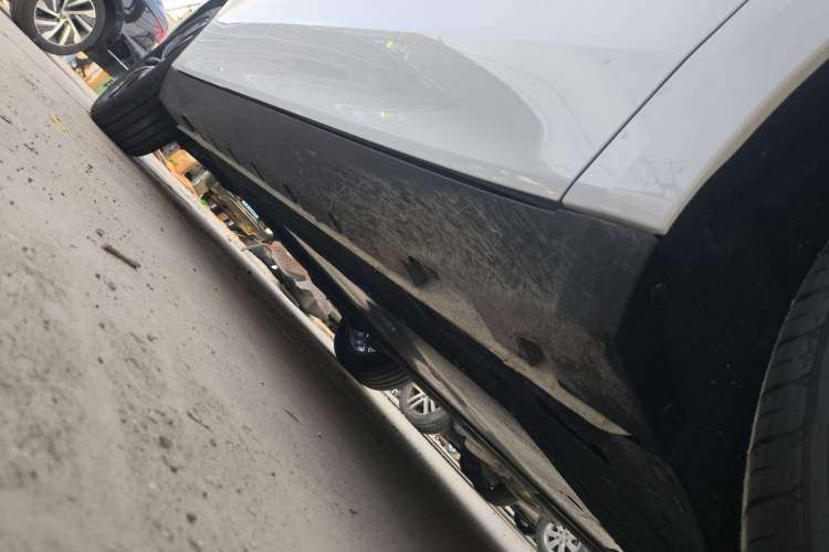 Used Roewe D7 2025 DMH 125km World Champion Edition Right Side Sill