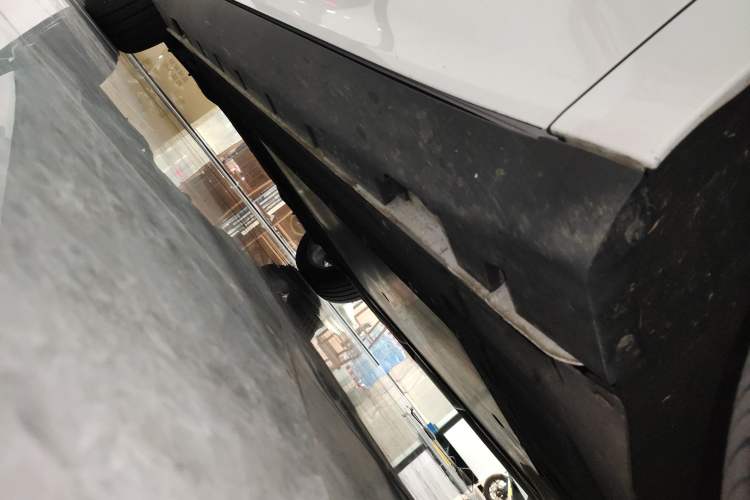 Used Roewe D7 2025 DMH 125km World Champion Edition Right Side Sill