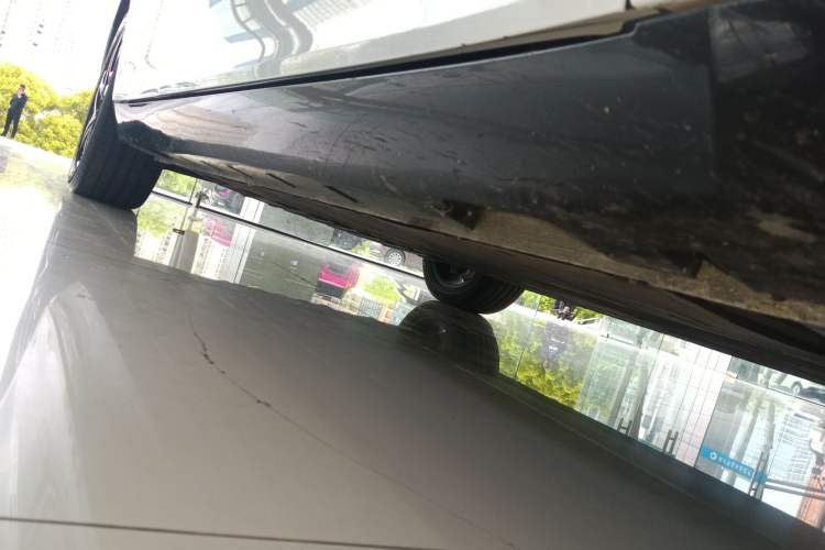 Used Roewe D7 2025 EV 510km Rear-Drive Navigation Edition Right Side Sill