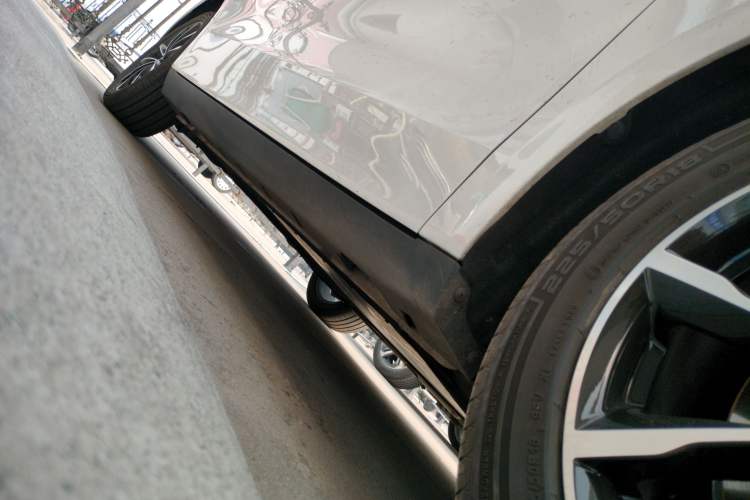 Used Roewe D7 2025 DMH 125km World Champion Edition Right Side Sill