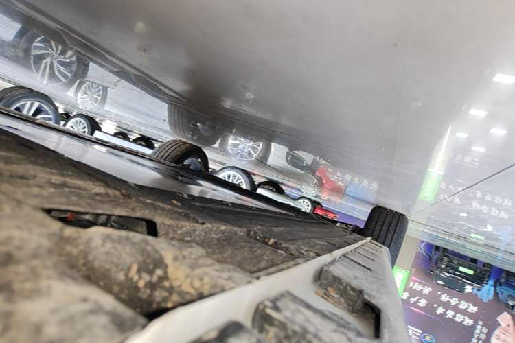 Used Roewe D7 2025 DMH 125km World Champion Excellence Edition Right Side Sill