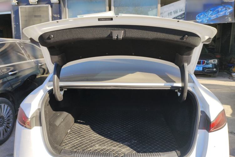 Used Roewe D7 2025 DMH 125km World Champion Excellence Edition Trunk
