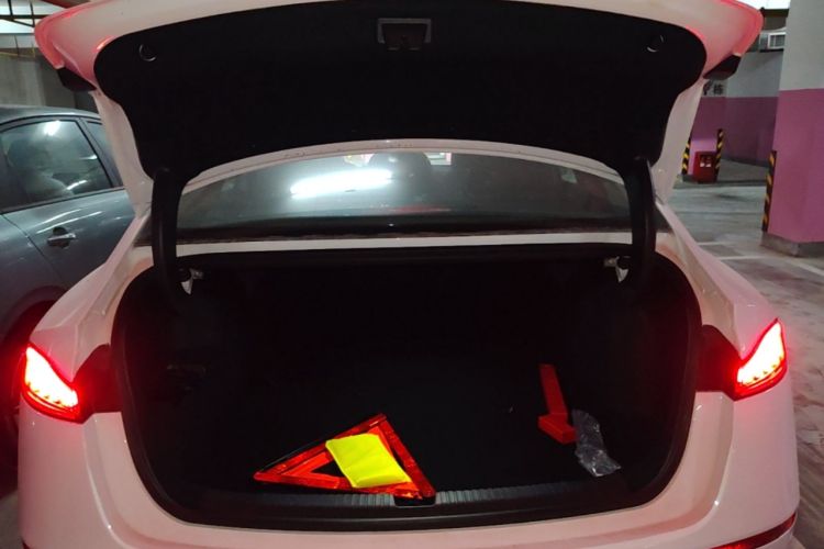 Used Roewe D7 2025 DMH 125km World Champion Edition Trunk