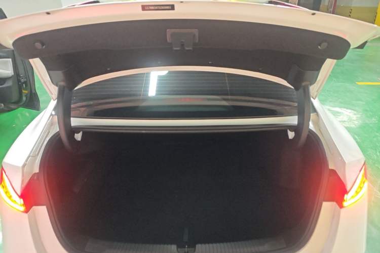 Used Roewe D7 2025 DMH 125km World Champion Edition Trunk
