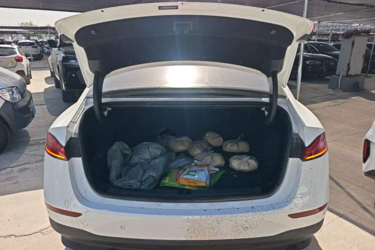 Used Roewe D7 2025 DMH 125km World Champion Edition Trunk