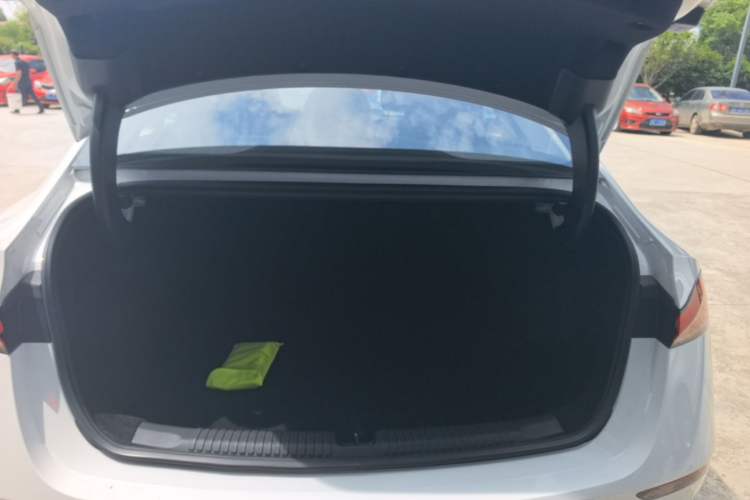 Used Roewe D7 2025 DMH 125km World Champion Edition Trunk