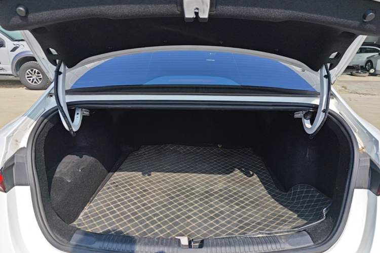 Used Roewe D7 2025 DMH 125km World Champion Edition Trunk