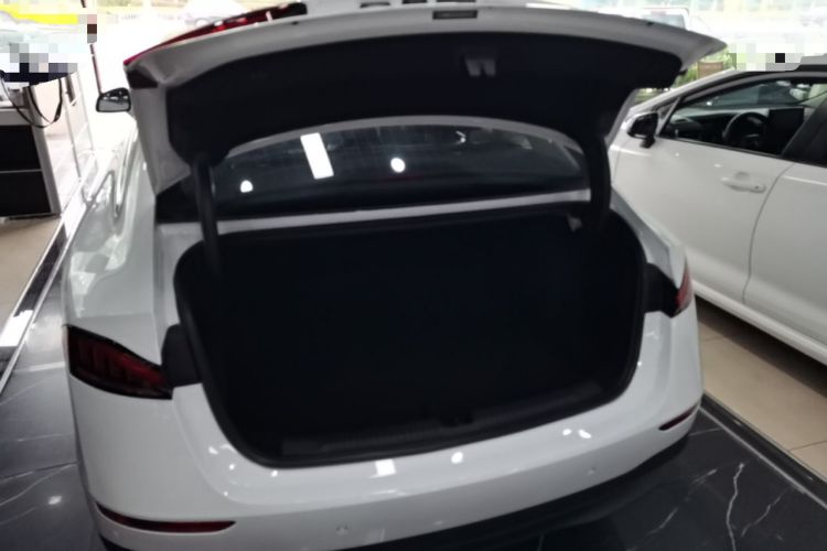 Used Roewe D7 2025 DMH 125km World Champion Edition Trunk