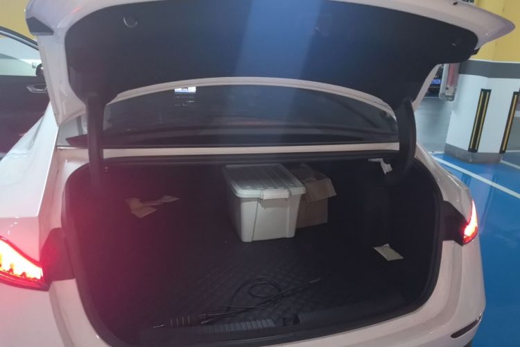 Used Roewe D7 2025 DMH 125km World Champion Edition Trunk