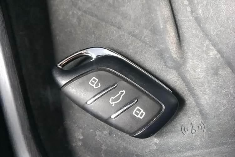 Used Roewe D7 2025 DMH 125km World Champion Edition Vehicle Key