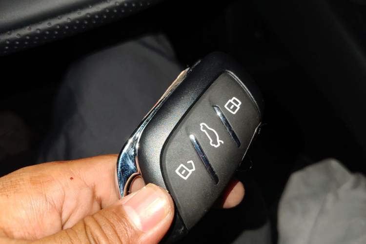 Used Roewe D7 2025 DMH 125km World Champion Excellence Edition Vehicle Key