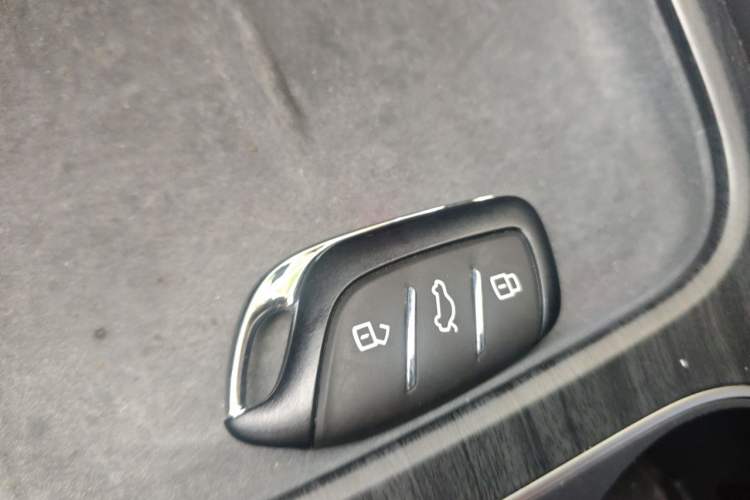 Used Roewe D7 2025 DMH 125km World Champion Edition Vehicle Key