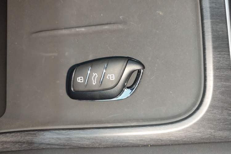 Used Roewe D7 2025 DMH 125km World Champion Excellence Edition Vehicle Key