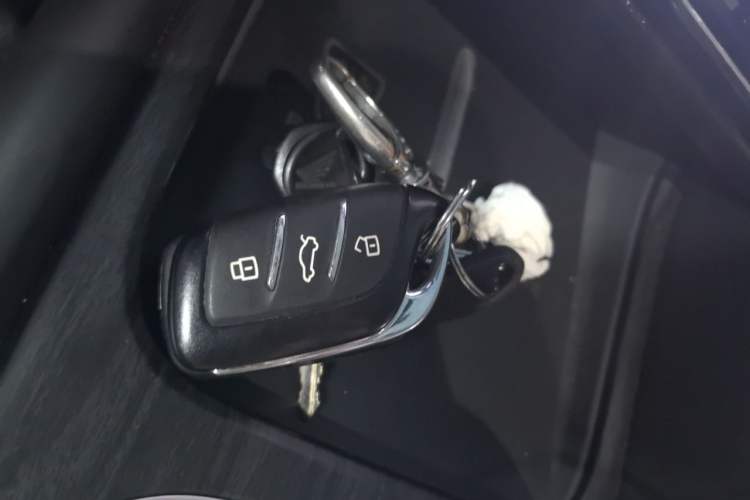 Used Roewe D7 2025 DMH 125km World Champion Edition Vehicle Key