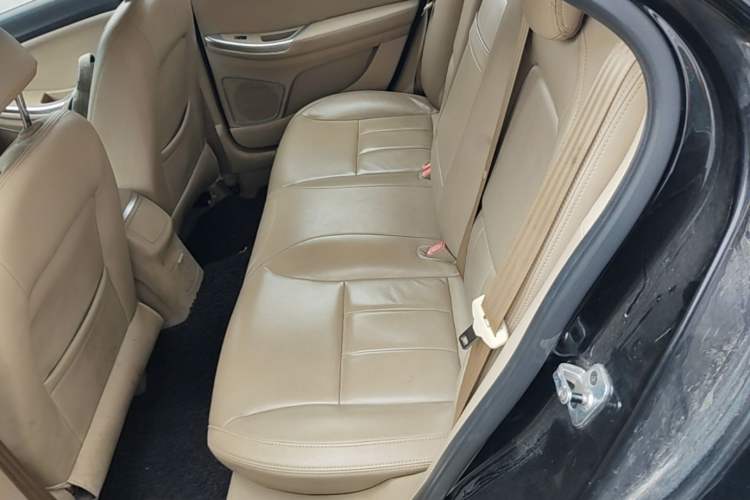 Used Roewe e550 2014 Flagship Edition Left Rear Seat