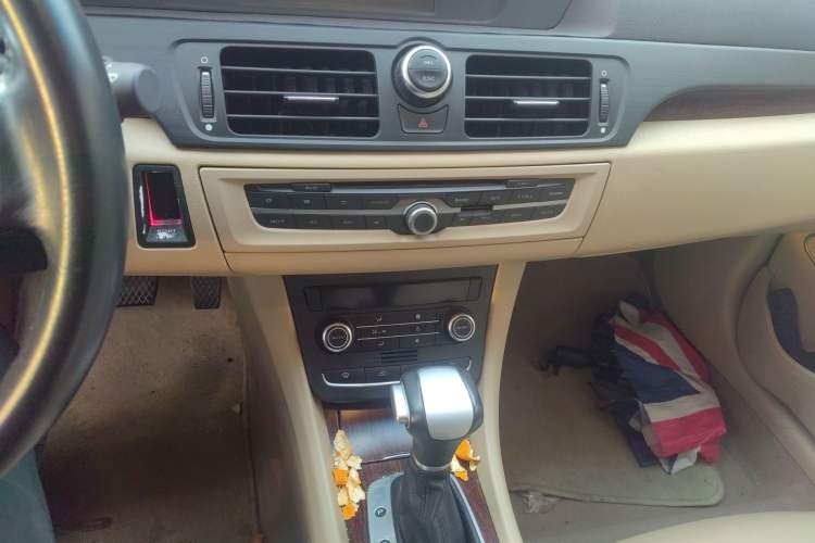 Used Roewe e550 2014 Flagship Edition Audio And AC Panel